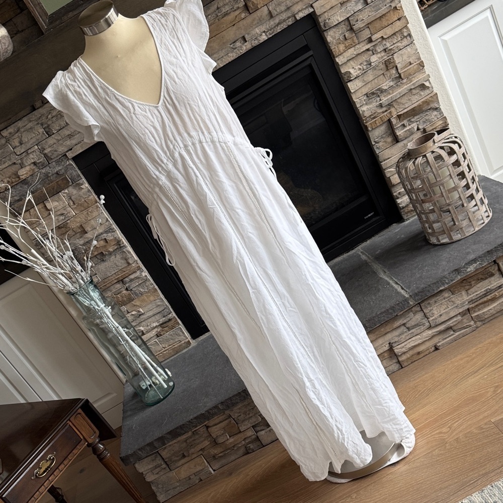 Bordeaux White Maxi Dress with Ruffle Sleeves - Picture 5 of 15